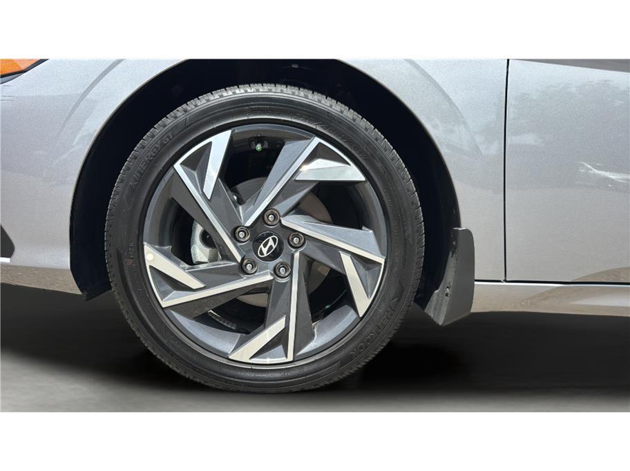 2025 Hyundai Elantra Limited Sedan 4D Folsom CA