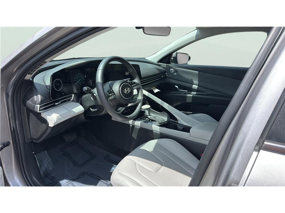 2025 Hyundai Elantra Limited Sedan 4D Folsom CA