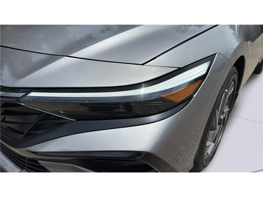 2025 Hyundai Elantra Limited Sedan 4D Folsom CA