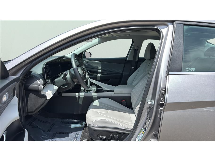 2025 Hyundai Elantra Limited Sedan 4D Folsom CA