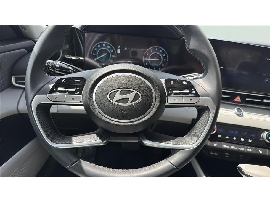 2025 Hyundai Elantra Limited Sedan 4D Folsom CA