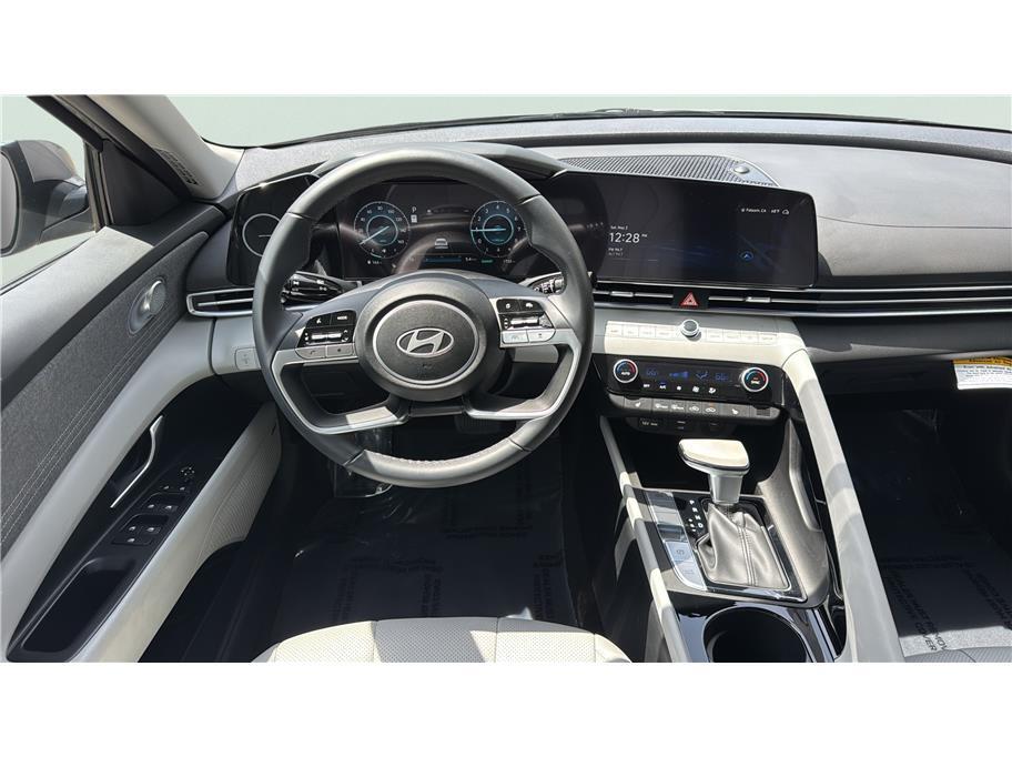 2025 Hyundai Elantra Limited Sedan 4D Folsom CA
