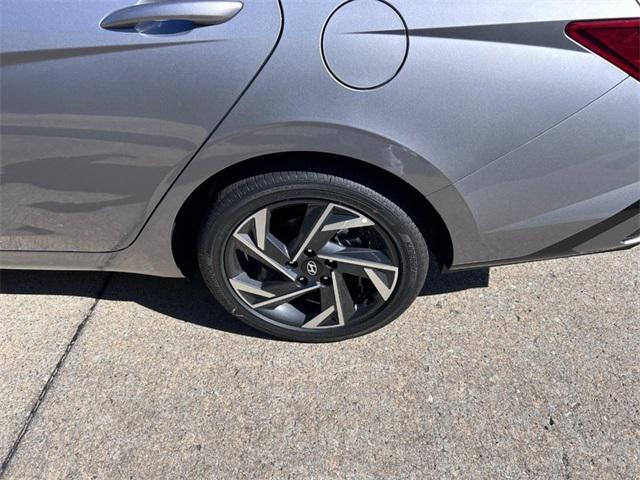 2025 Hyundai Elantra Limited Cape Girardeau MO