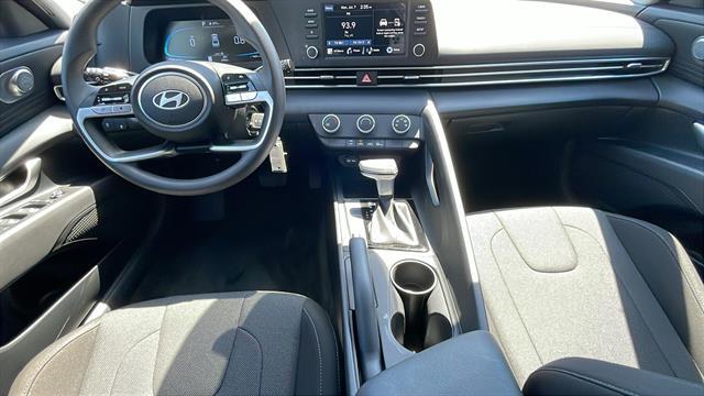 2025 Hyundai Elantra SE Corona CA