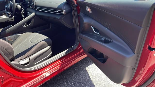 2025 Hyundai Elantra SE Corona CA