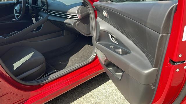 2025 Hyundai Elantra SE Corona CA