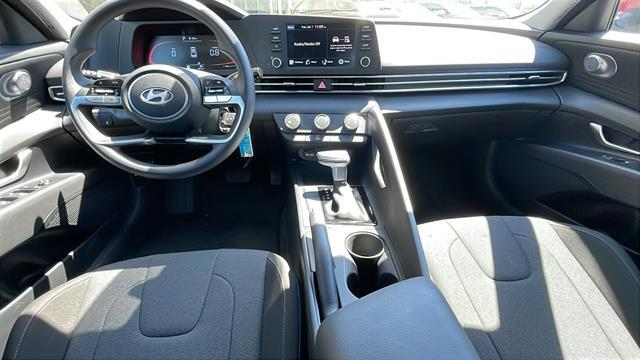 2025 Hyundai Elantra SE Corona CA