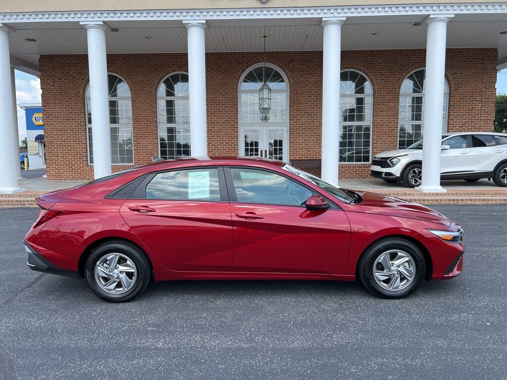 2025 Hyundai Elantra SE Mount Joy PA