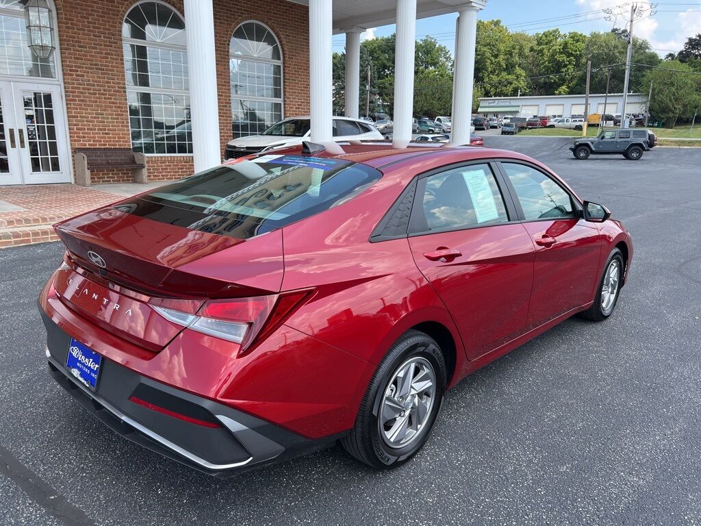 2025 Hyundai Elantra SE Mount Joy PA