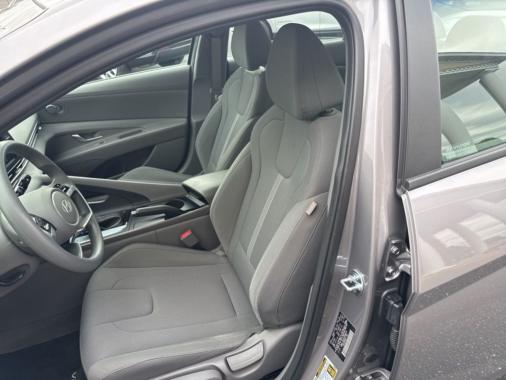 2025 Hyundai Elantra SE Mount Joy PA