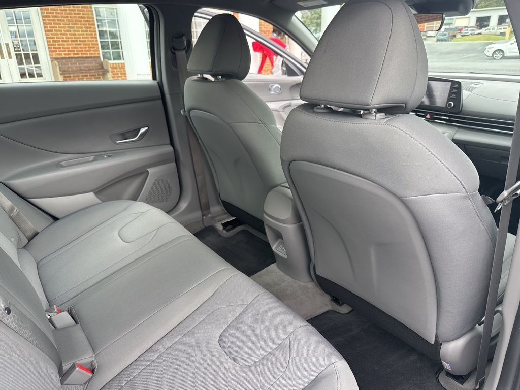 2025 Hyundai Elantra SE Mount Joy PA