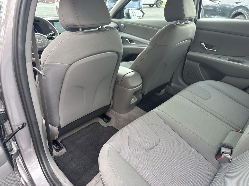 2025 Hyundai Elantra SE Mount Joy PA