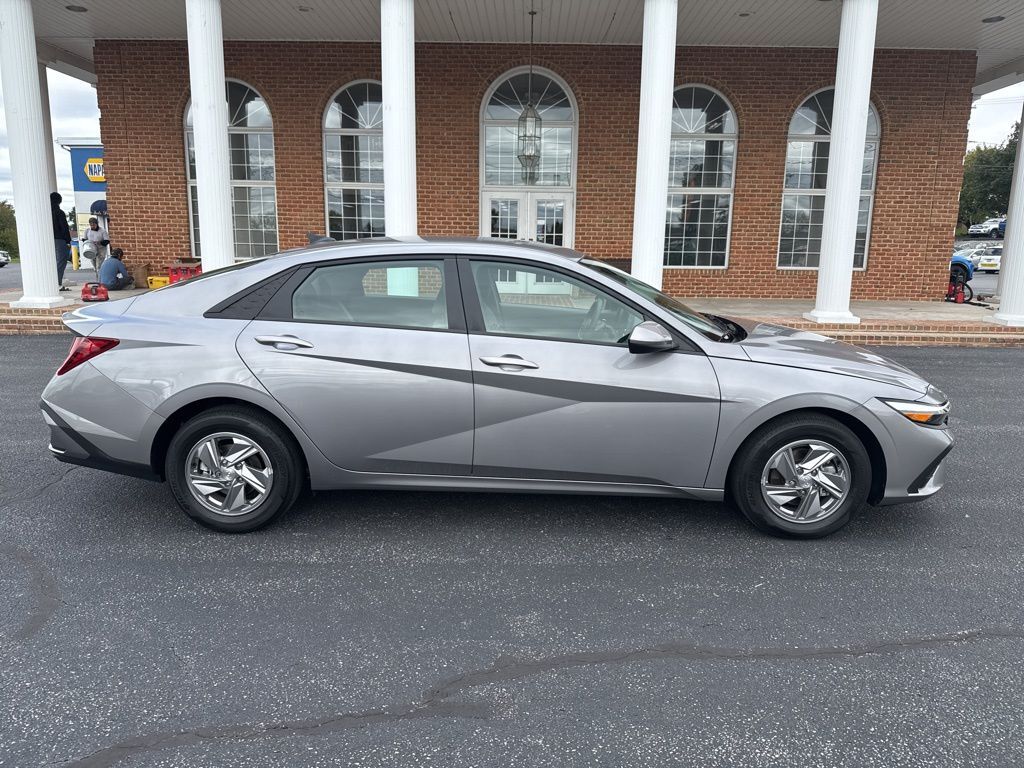 2025 Hyundai Elantra SE Mount Joy PA