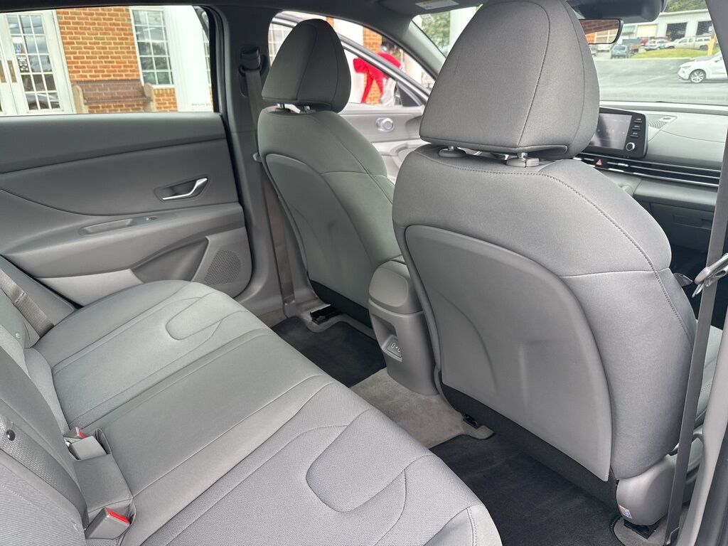 2025 Hyundai Elantra SE Mount Joy PA