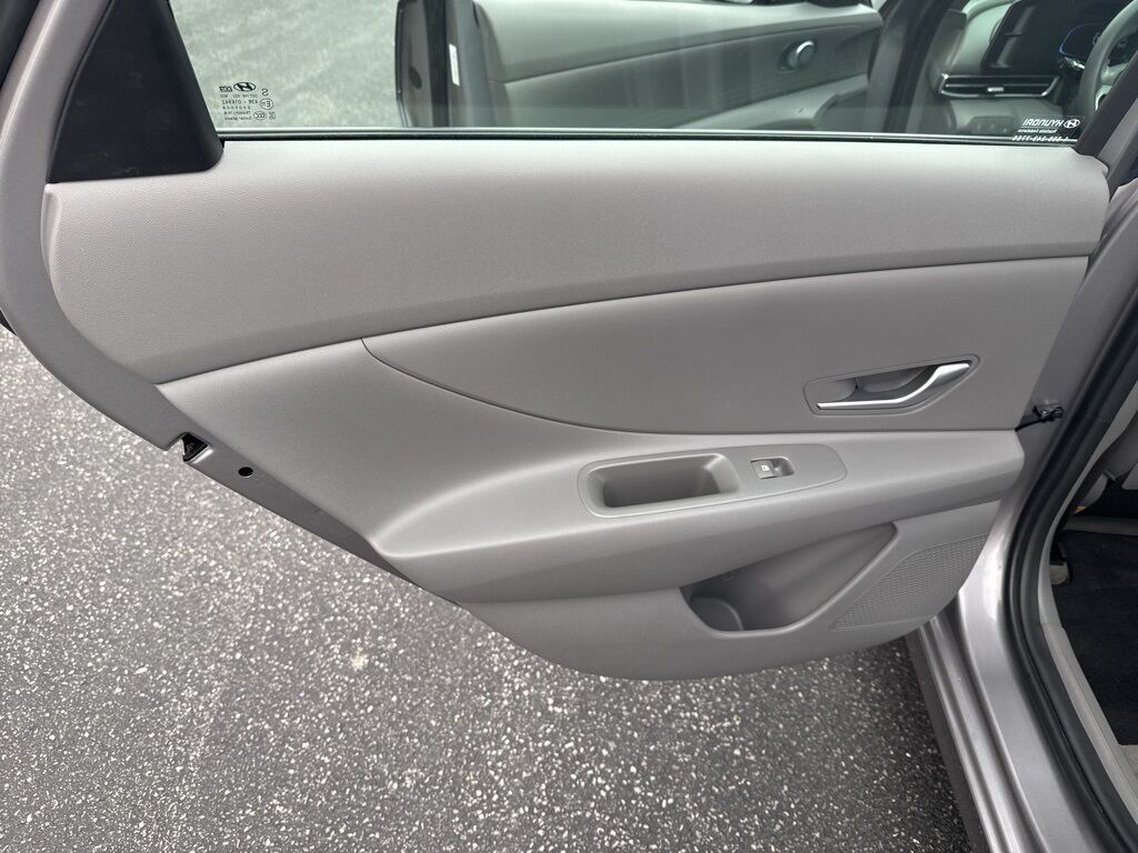 2025 Hyundai Elantra SE Mount Joy PA