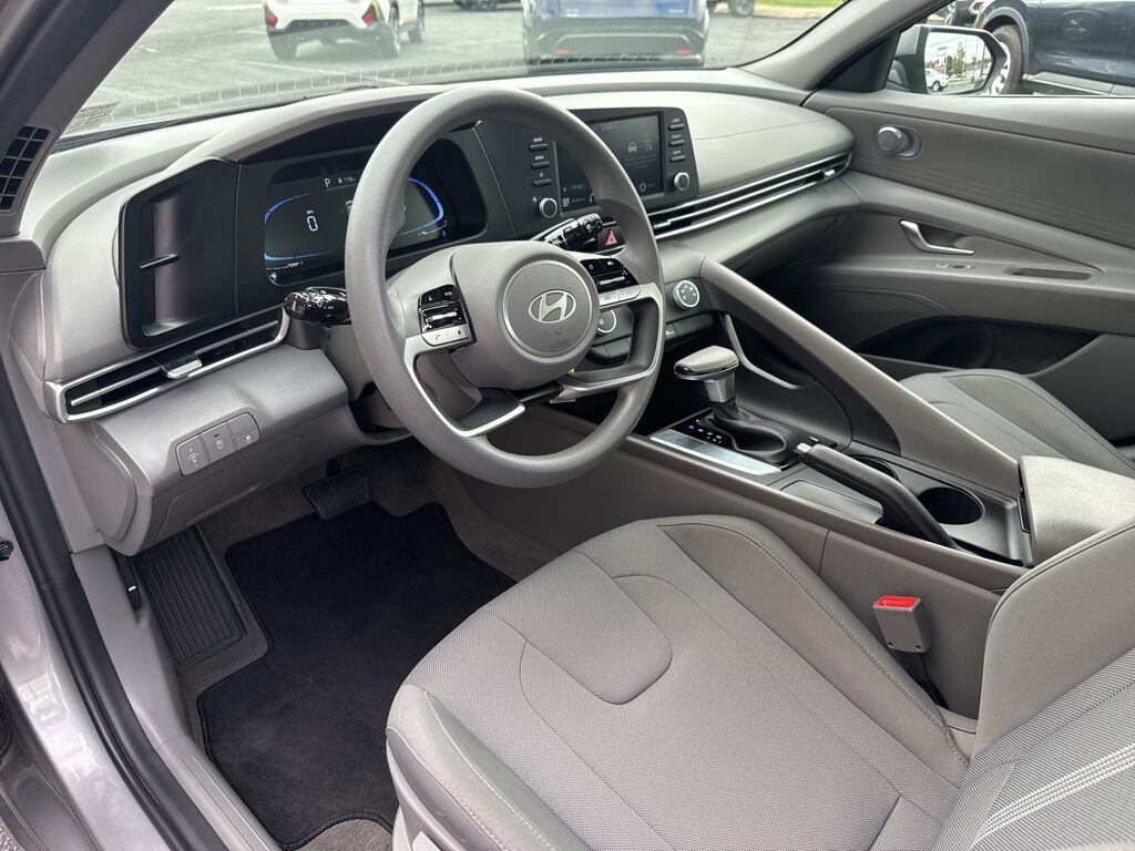 2025 Hyundai Elantra SE Mount Joy PA