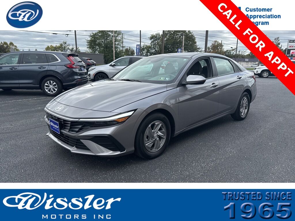 2025 Hyundai Elantra SE