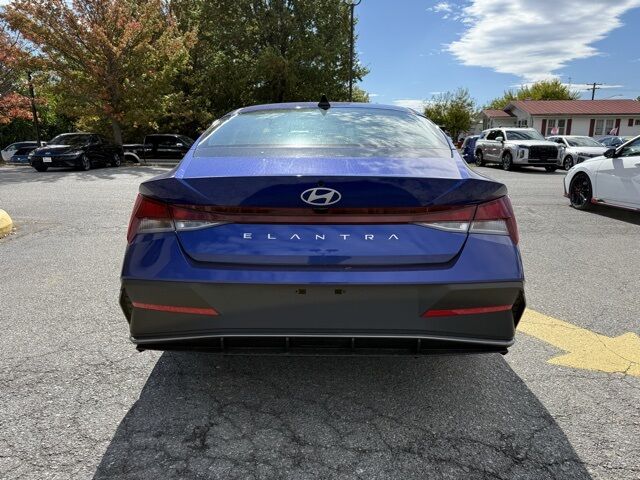2025 Hyundai Elantra SE San Clemente CA