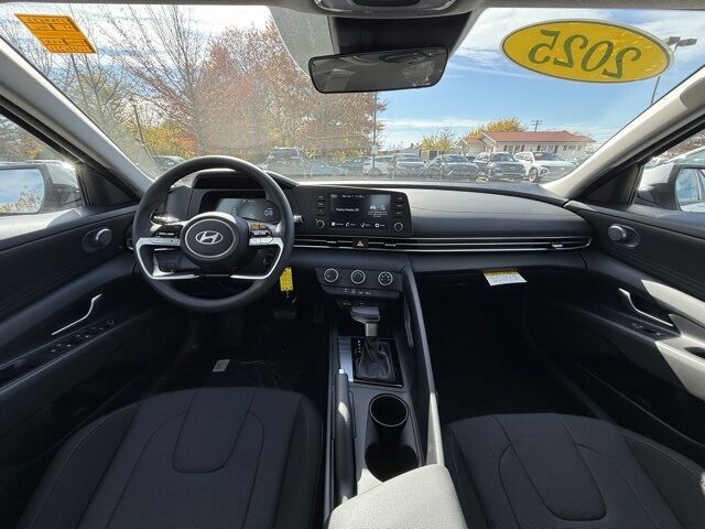 2025 Hyundai Elantra SE San Clemente CA