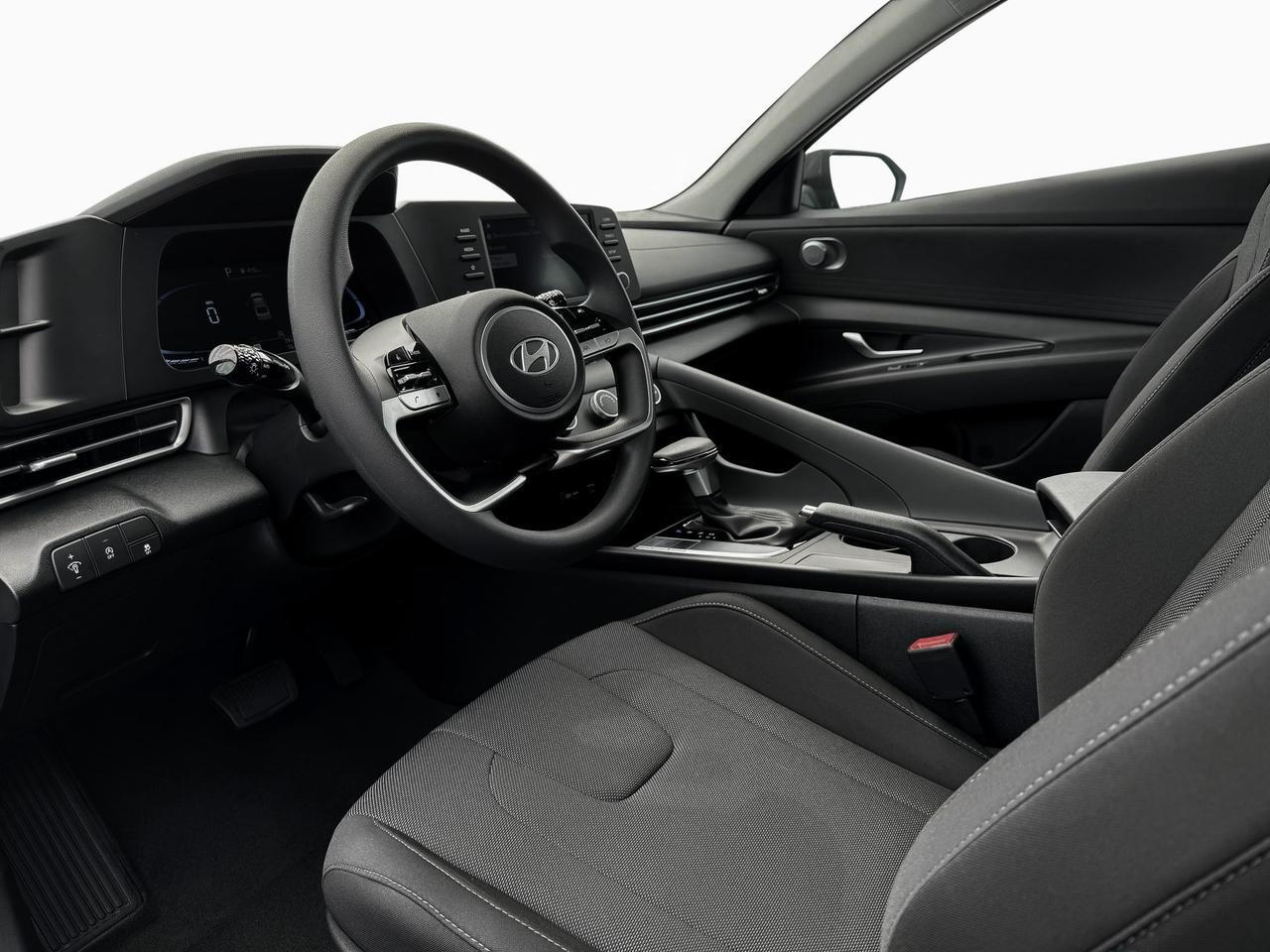 2025 Hyundai Elantra SE Cape Girardeau MO