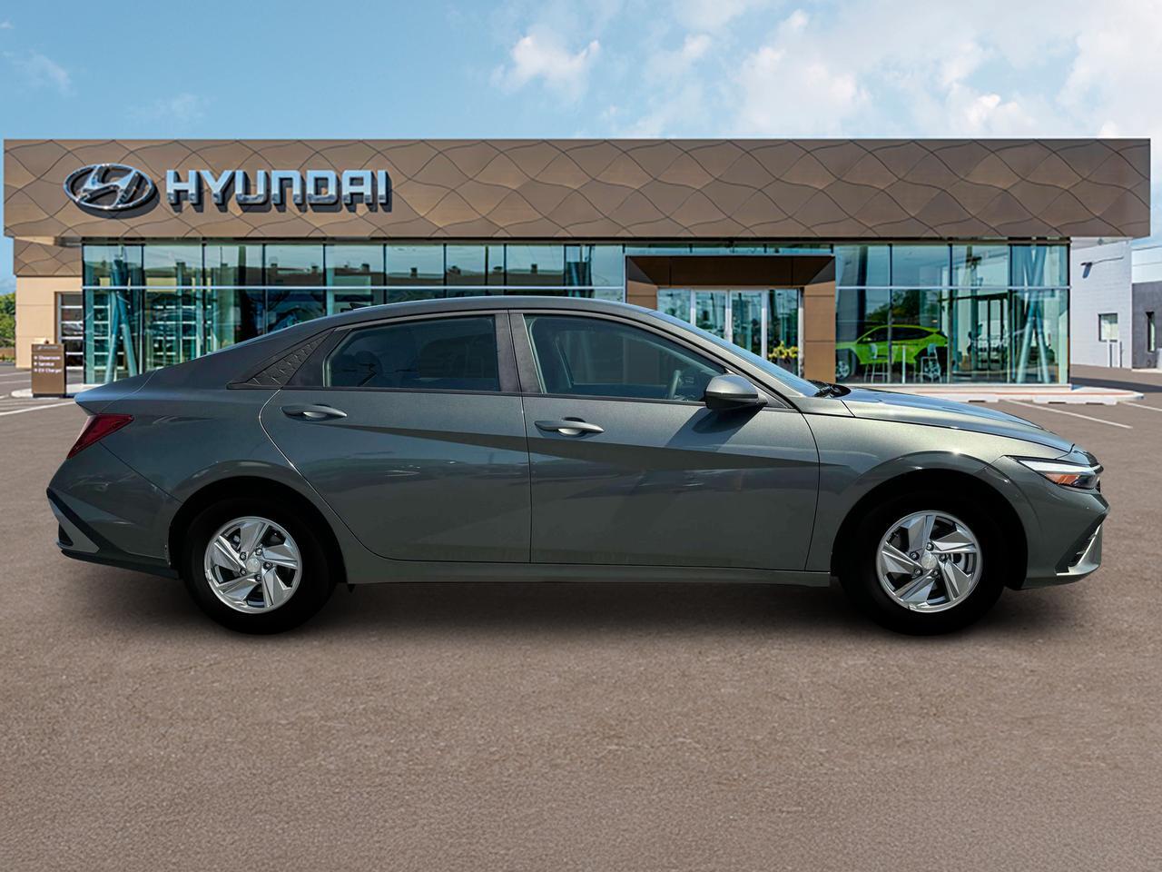 2025 Hyundai Elantra SE Cape Girardeau MO