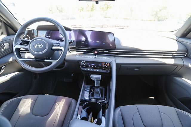 2025 Hyundai Elantra SEL Convenience Folsom CA