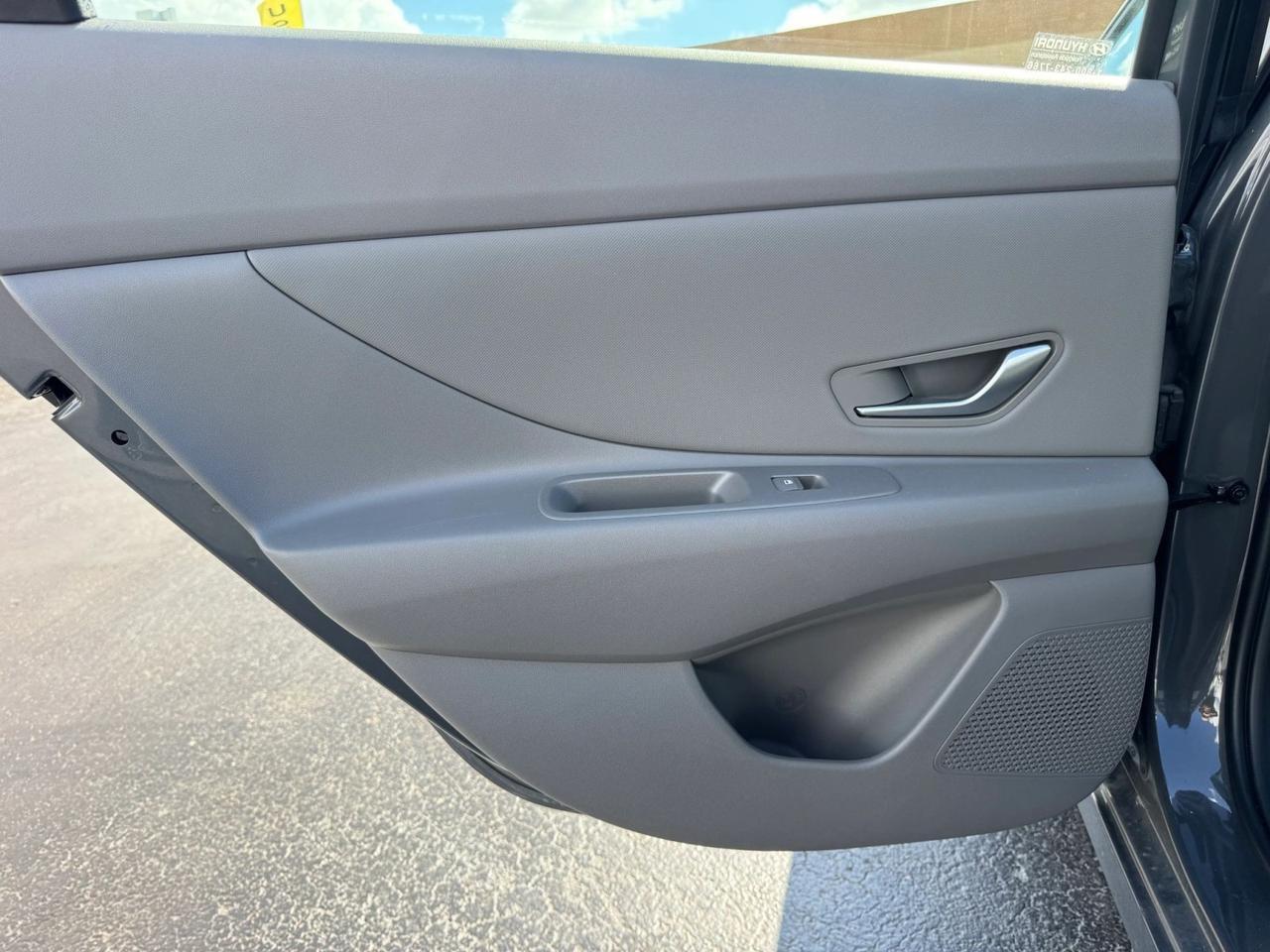 2025 Hyundai Elantra SEL Convenience Miami FL