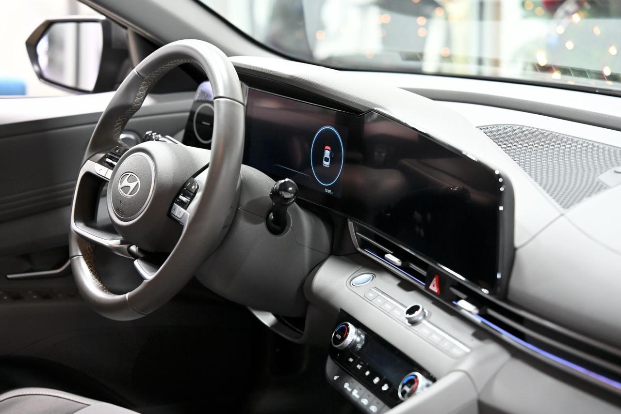 2025 Hyundai Elantra SEL Convenience Miami FL