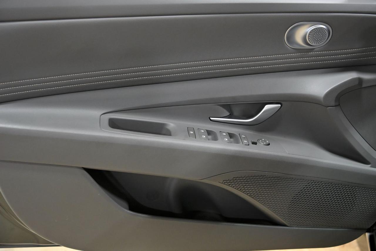 2025 Hyundai Elantra SEL Convenience Miami FL