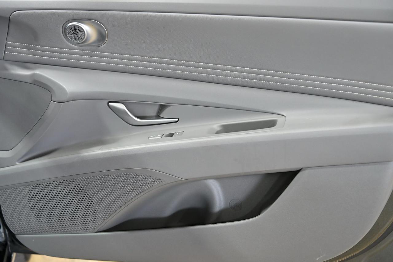 2025 Hyundai Elantra SEL Convenience Miami FL