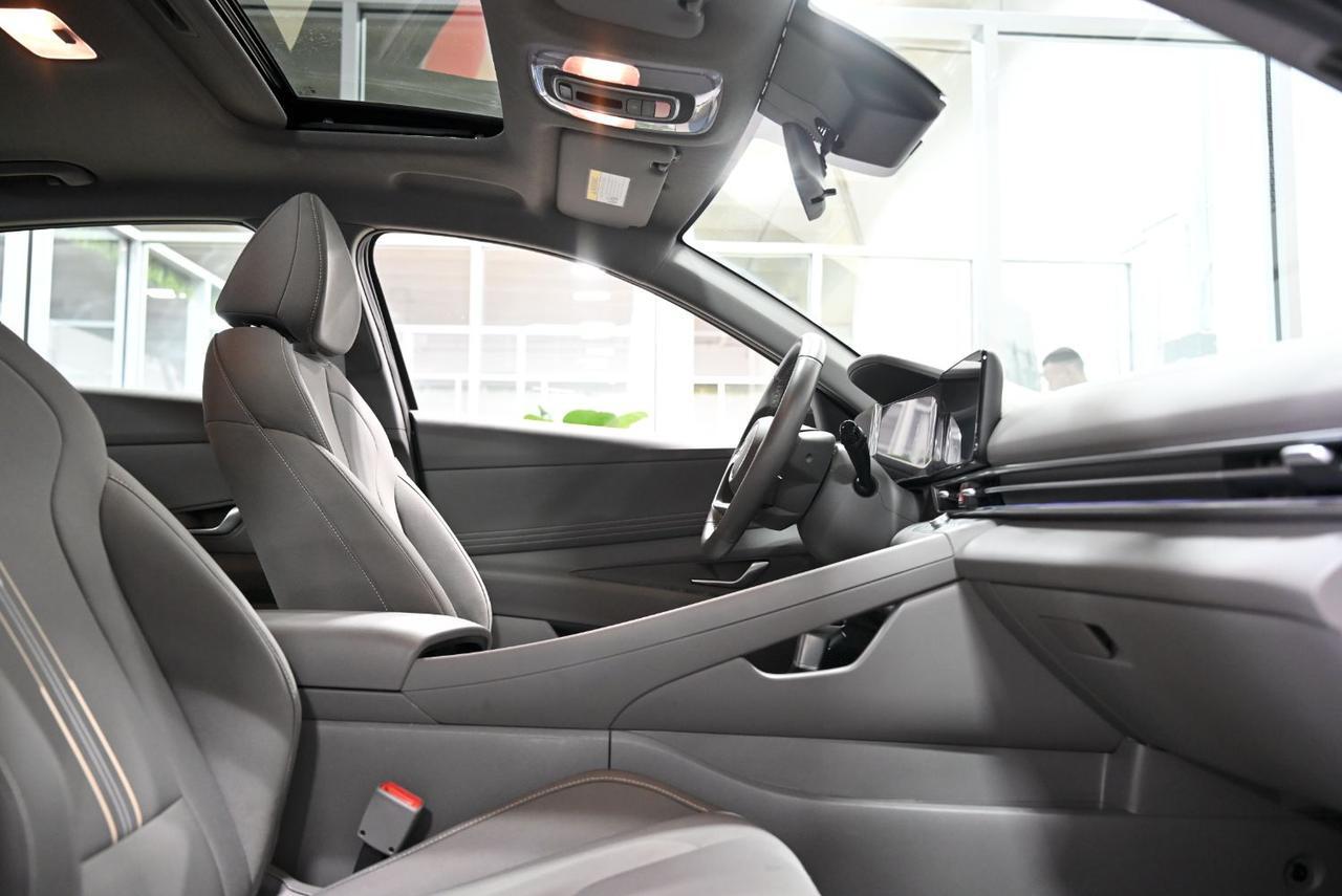 2025 Hyundai Elantra SEL Convenience Miami FL