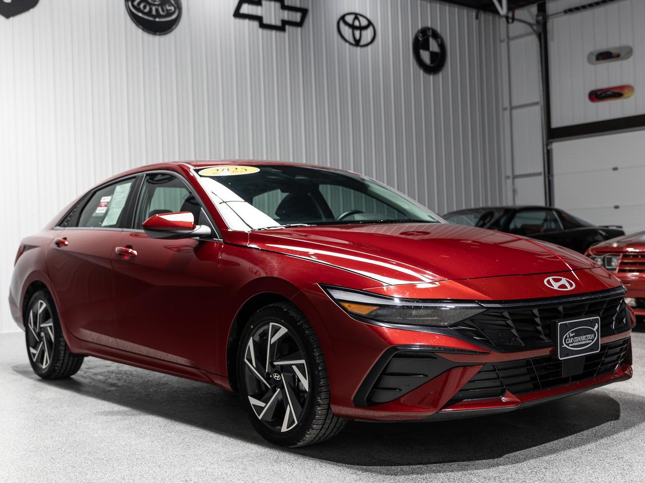 2025 Hyundai Elantra SEL Convenience NAV