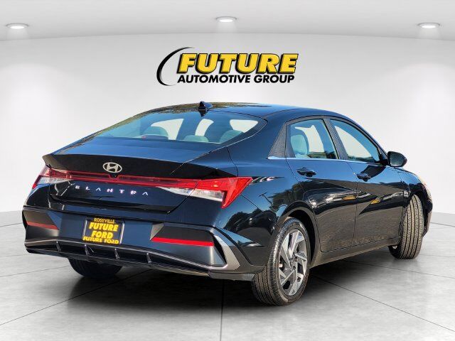 2025 Hyundai Elantra SEL Convenience Roseville CA
