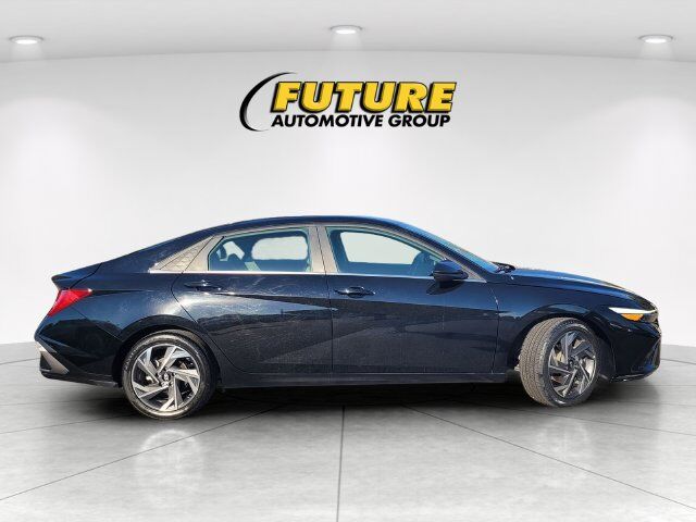 2025 Hyundai Elantra SEL Convenience Roseville CA