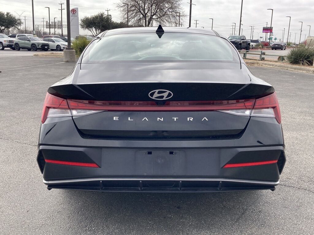 2025 Hyundai Elantra SEL Convenience San Antonio TX