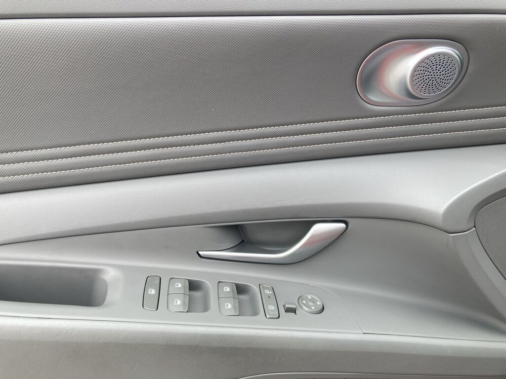 2025 Hyundai Elantra SEL Convenience San Antonio TX