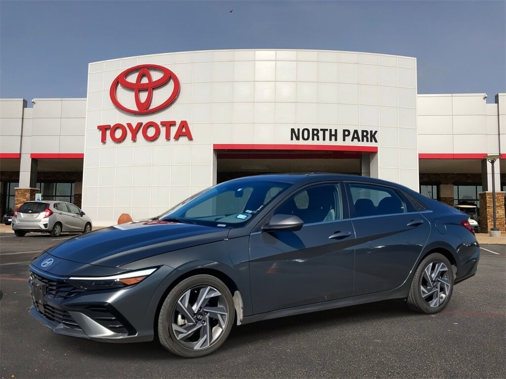 2025 Hyundai Elantra SEL Convenience