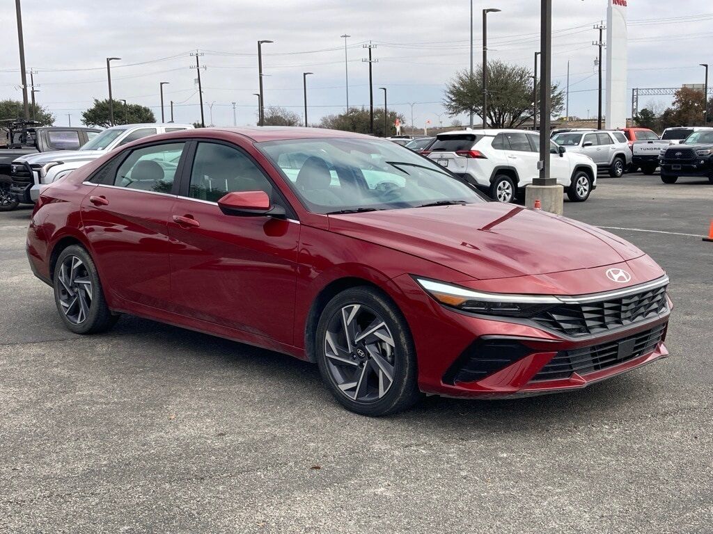 2025 Hyundai Elantra SEL Convenience