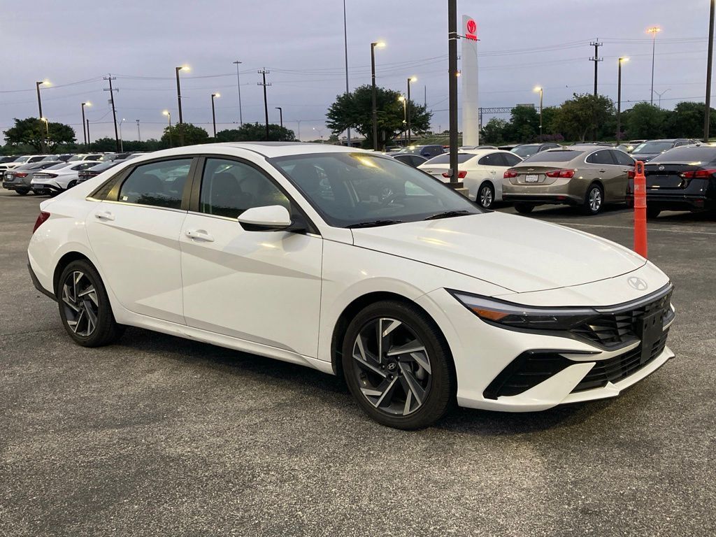 2025 Hyundai Elantra SEL Convenience