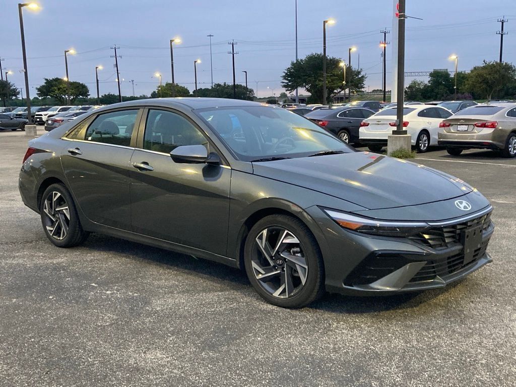 2025 Hyundai Elantra SEL Convenience