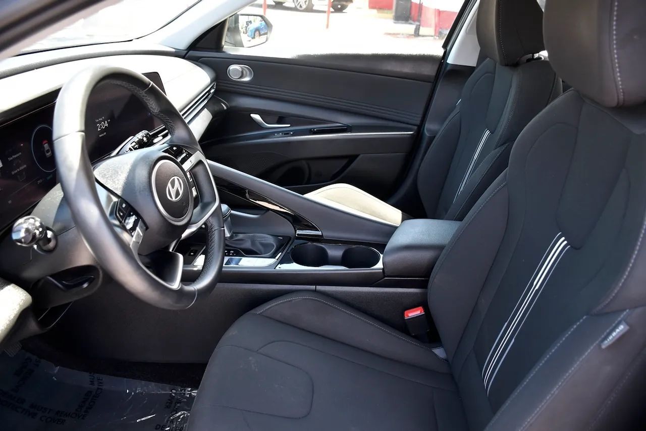 2025 Hyundai Elantra SEL Convenience Sedan 4D Doral FL