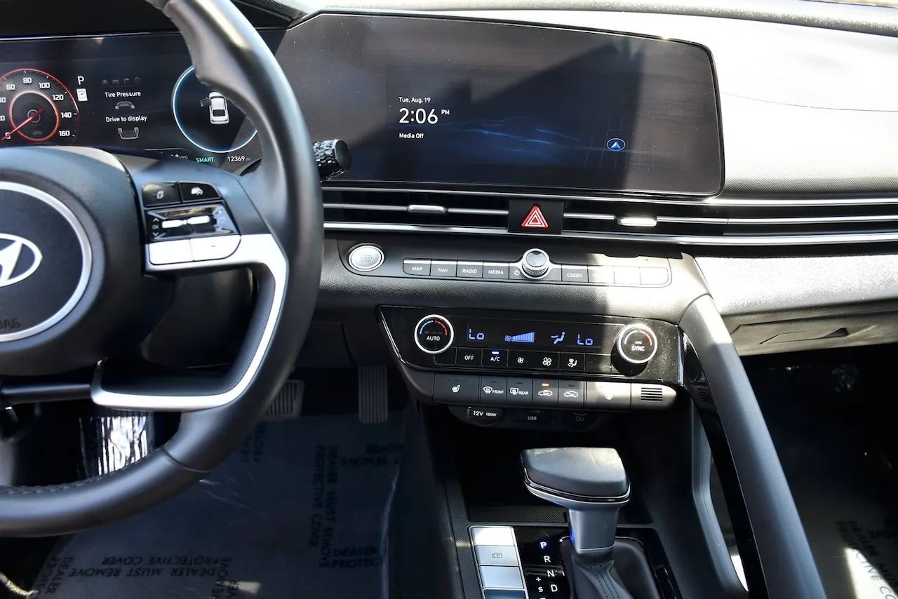 2025 Hyundai Elantra SEL Convenience Sedan 4D Doral FL
