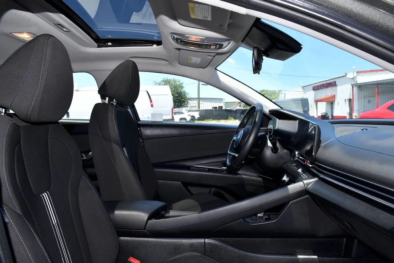 2025 Hyundai Elantra SEL Convenience Sedan 4D Doral FL