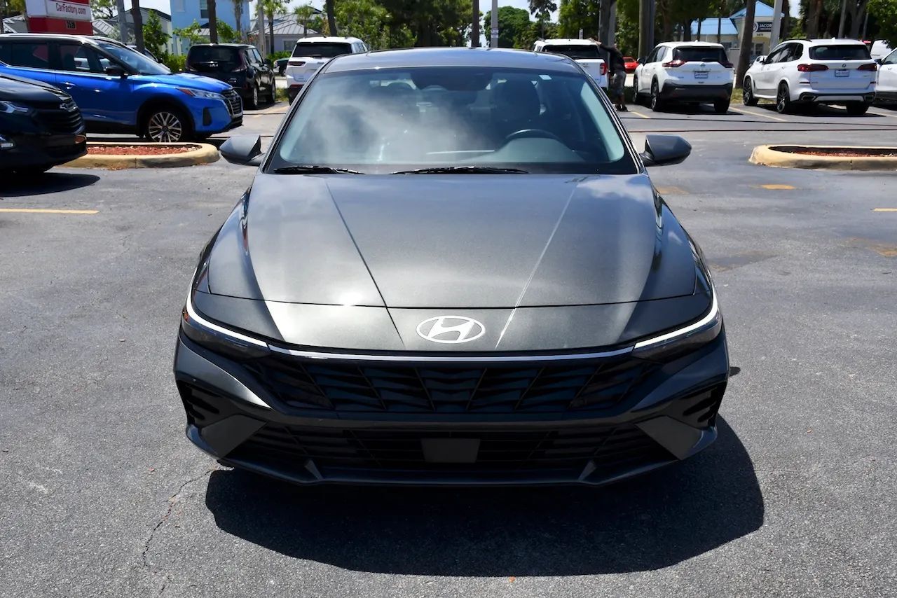 2025 Hyundai Elantra SEL Convenience Sedan 4D Doral FL