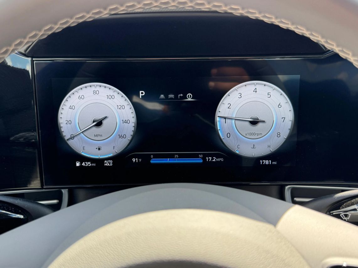 2025 Hyundai Elantra SEL Convenience Sedan 4D