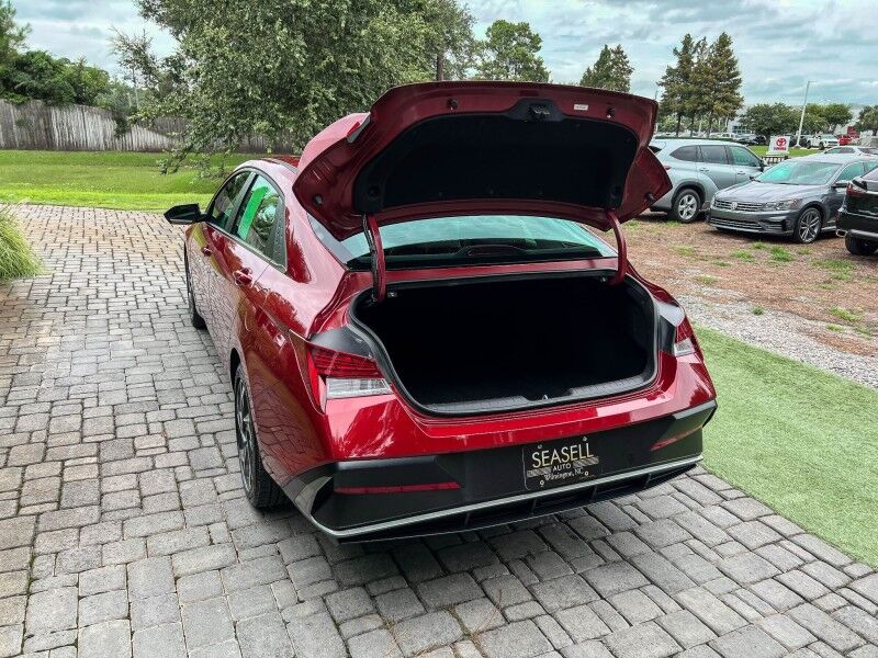 2025 Hyundai Elantra SEL Convenience Wilmington NC