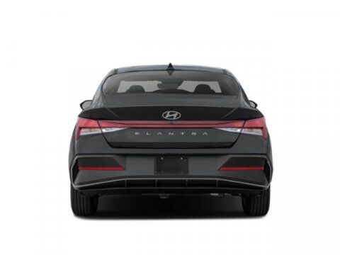 2025 Hyundai Elantra SEL Convenience Winder GA