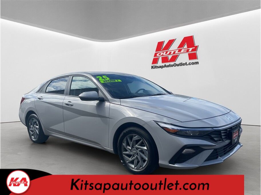 2025 Hyundai Elantra SEL Sport Sedan 4D