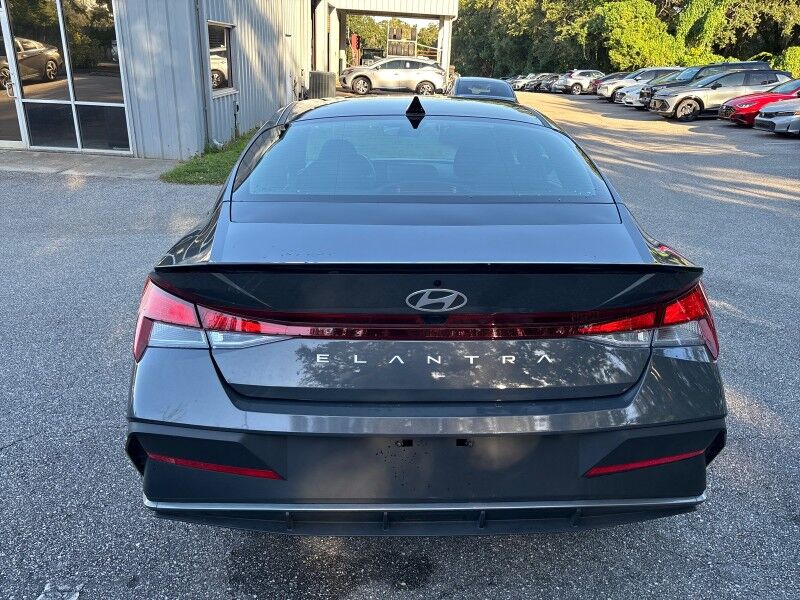 2025 Hyundai Elantra SEL Sport Seffner FL