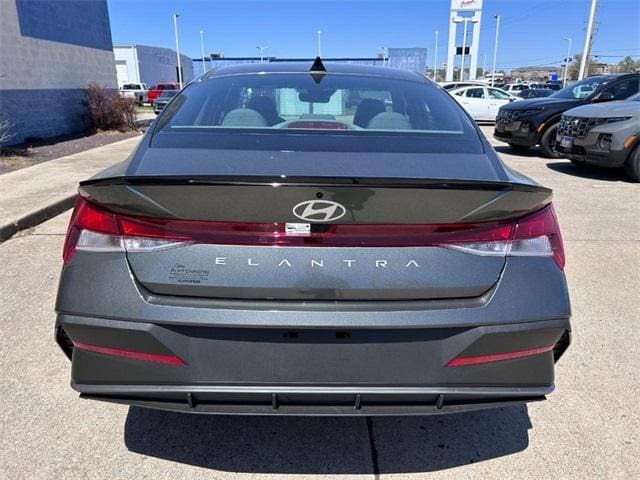 2025 Hyundai Elantra SEL Sport Cape Girardeau MO